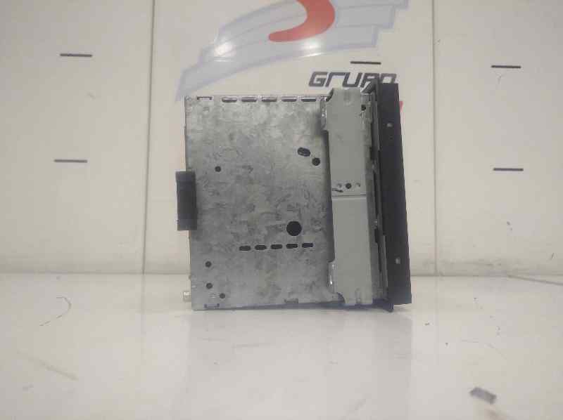 SISTEMA AUDIO / RADIO CD FORD FIESTA (CBK) Ambiente   |   11.01 - 12.08