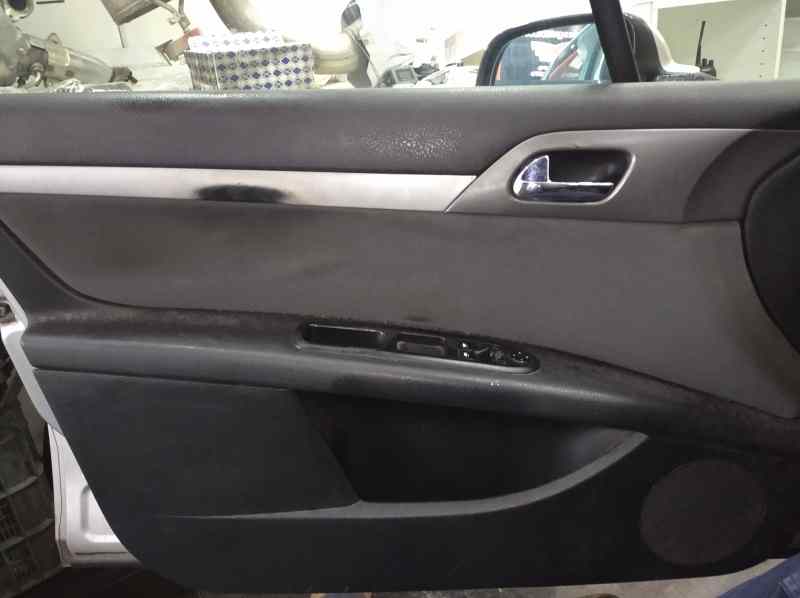 PEUGEOT 407 SR Confort   |   05.04 - 12.05 foto 10