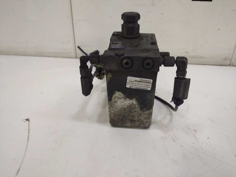 BLOQUE DE VALVULAS DE SUSPENSION NEUMATICA MERCEDES-BENZ ANTOS BM 963.XXX 2-ACHSER 18XX 4x2 OM470 SZM M ClassicSpace