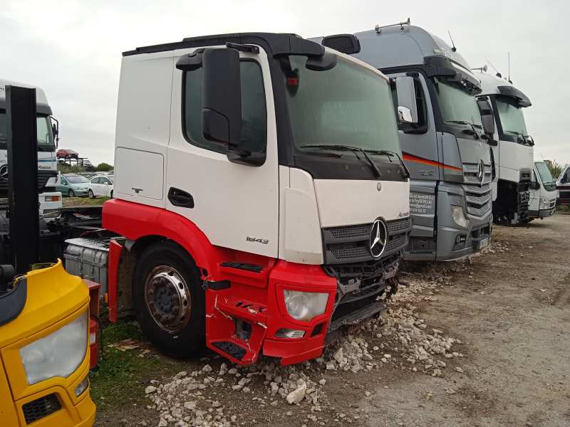 PUERTA DELANTERA DERECHA MERCEDES ACTROS BM 963.XXX 3-ACHSER 25XX 6x2 OM470 Fahrgestell L BigSpace   |   06.12 - 12.19