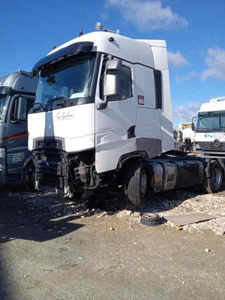 RENAULT T 520 HIGHCAB T4X2 EURO 6
