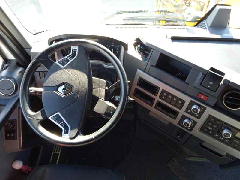 RENAULT T 520 HIGHCAB T4X2 EURO 6