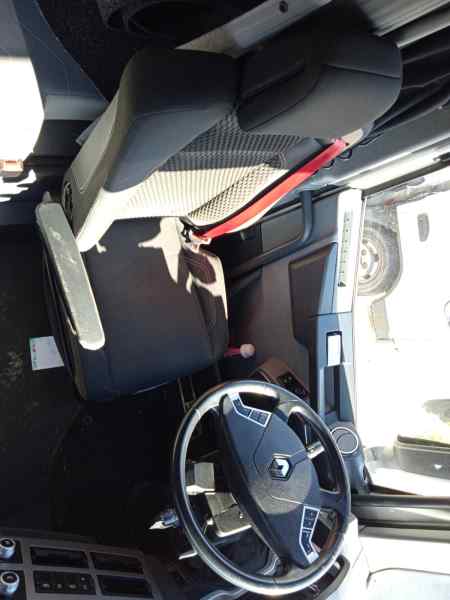 RENAULT T 520 HIGHCAB T4X2 EURO 6