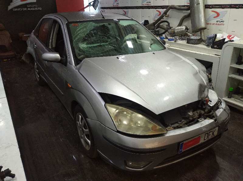 FORD FOCUS BERLINA (CAK) Ghia   |   08.98 - 12.04 foto 2