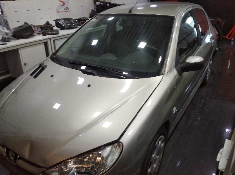 PEUGEOT 206 BERLINA Look   |   10.04 - 12.05 foto 6