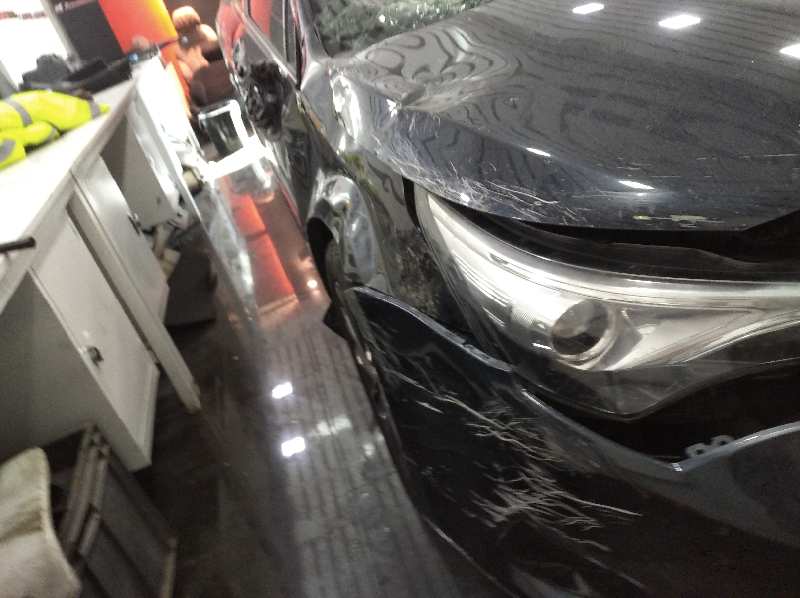 TOYOTA AVENSIS Advance   |   02.15 - 12.18 foto 10