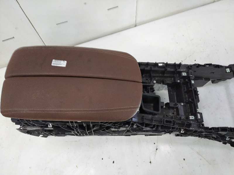 APOYABRAZOS CENTRAL BMW X6 (F16) xDrive40d