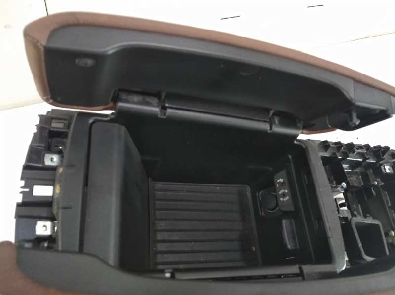 APOYABRAZOS CENTRAL BMW X6 (F16) xDrive40d