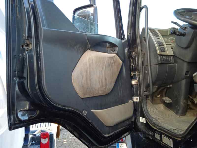 RENAULT PREMIUM DISTRIBUTION Fas 4x2 Corto   |   12.05 - 12.09 foto 11