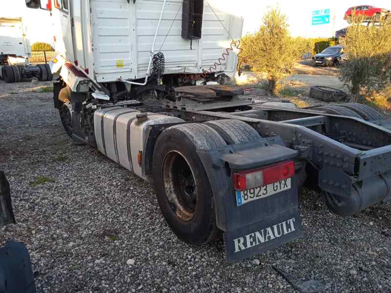 RENAULT MAGNUM AB 2005 Cabina adel.tractor semirr. GV     4X2    4XX.18 Gran espacio   |   04.05 - 12.06 foto 2