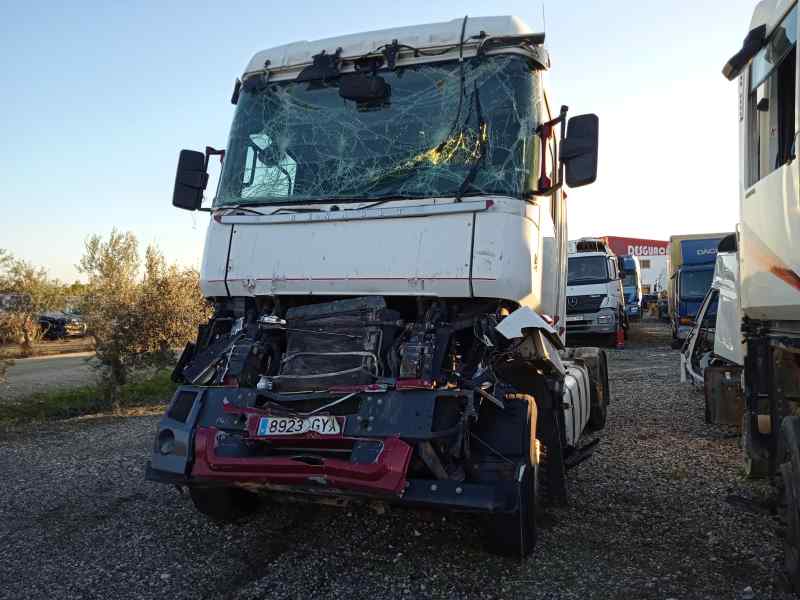 RENAULT MAGNUM AB 2005 Cabina adel.tractor semirr. GV     4X2    4XX.18 Gran espacio   |   04.05 - 12.06 foto 11