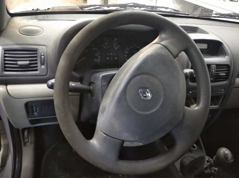 RENAULT CLIO II FASE II (B/CB0) Authentique Motor 1,5 Ltr. - 48 kW dCi Diesel foto 11