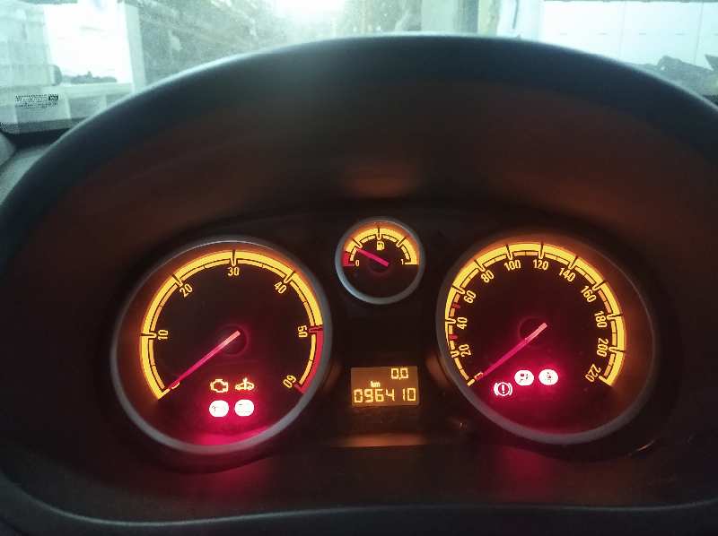 OPEL CORSA D "111 Years"   |   01.10 - 12.10 foto 11
