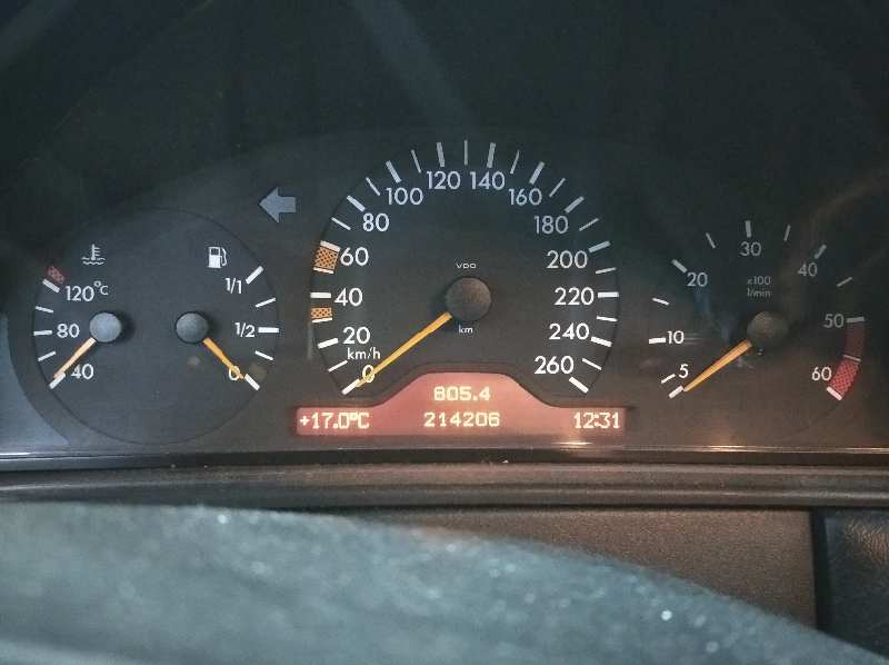 MERCEDES CLASE E (W210) BERLINA DIESEL 300 Turbodiesel (210.025)   |   03.97 - ... foto 9