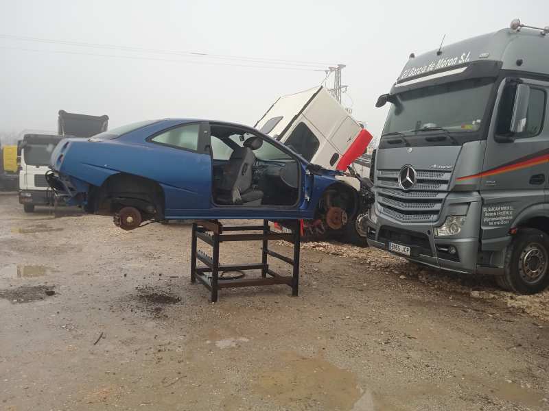 FIAT COUPE (175) 1.8 16V Motor 1,8 Ltr. - 96 kW 16V CAT foto 3