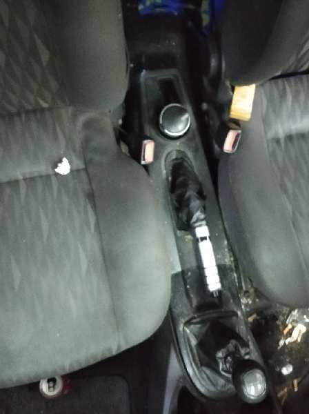 FORD FOCUS BERLINA (CAK) Ambiente   |   0.98 - ... foto 11