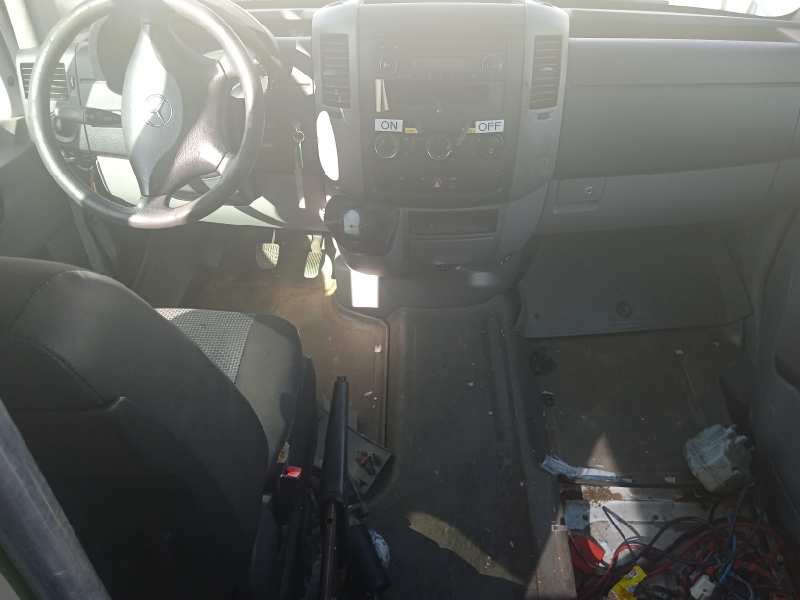 MERCEDES SPRINTER II CAJA CERRADA (DESDE 01.06) 311/315 CDI 4x4 (906.631/633/635/637)   |   02.08 - ... foto 2