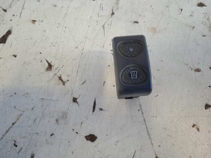 INTERRUPTOR ESPEJOS CALEFACTABLE IVECO STRALIS (AS) *   |   0.02 - 0.13