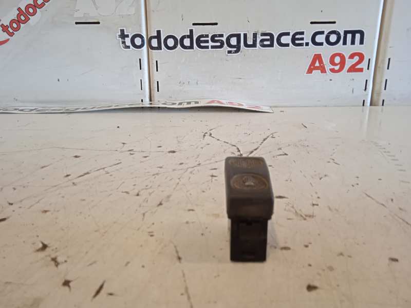 INTERRUPTOR LUZ INTERIOR IVECO STRALIS (AS) *   |   0.02 - 0.13
