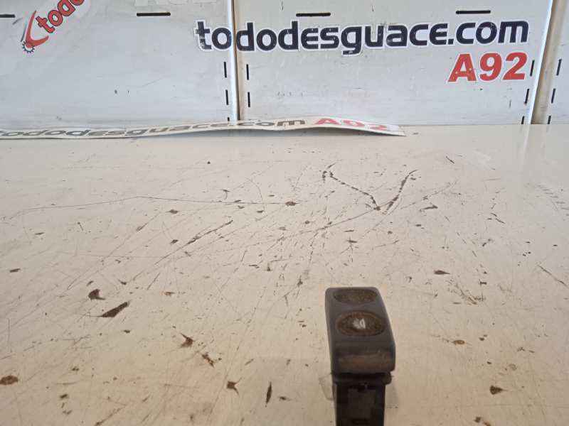 INTERRUPTOR LUZ INTERIOR IVECO STRALIS (AS) *   |   0.02 - 0.13