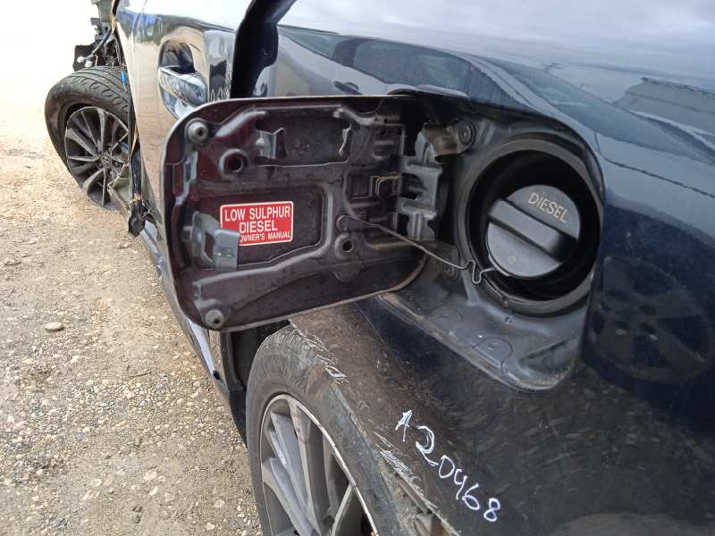 TAPA EXTERIOR COMBUSTIBLE TOYOTA AVENSIS Advance   |   02.15 - 12.18