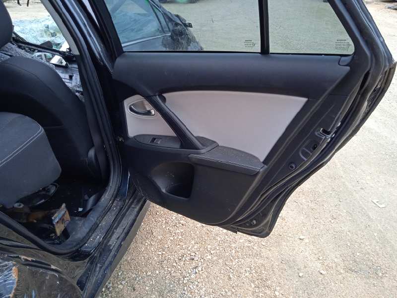 GUARNECIDO PUERTA TRASERA DERECHA TOYOTA AVENSIS Advance   |   02.15 - 12.18