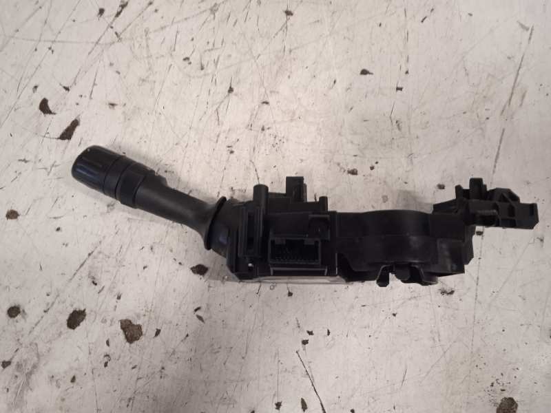 MANDO LUCES TOYOTA RAV 4 Active   |   01.14 - 12.15