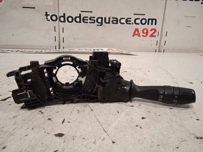 MANDO LUCES TOYOTA RAV 4 Active   |   01.14 - 12.15
