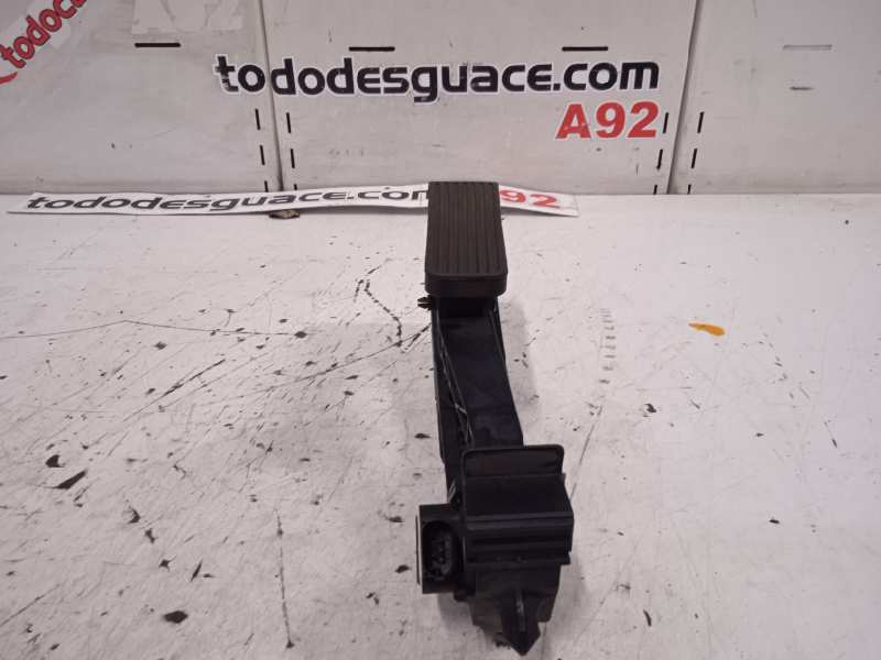 PEDAL ACELERADOR
