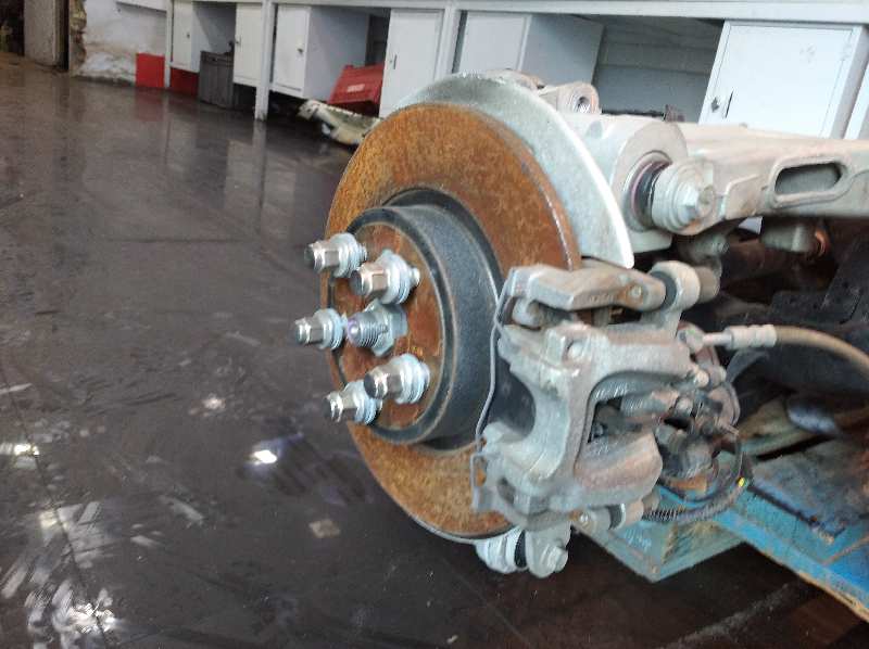 EJE TRASERO COMPLETO JAGUAR XE Portfolio   |   10.14 - 12.18