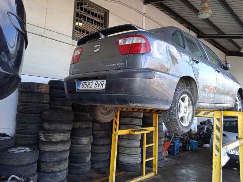SEAT CORDOBA BERLINA (6K2) Stella Motor 1,9 Ltr. - 66 kW TDI foto 3