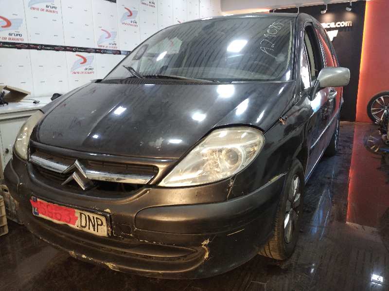 CITROEN C8 2.2 HDi Exclusive   |   02.04 - 12.06 foto 2
