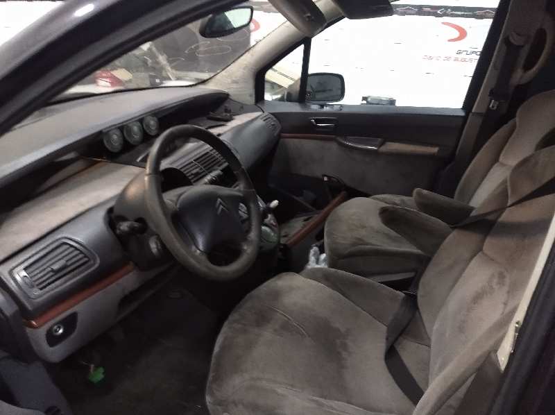 CITROEN C8 2.2 HDi Exclusive   |   02.04 - 12.06 foto 8