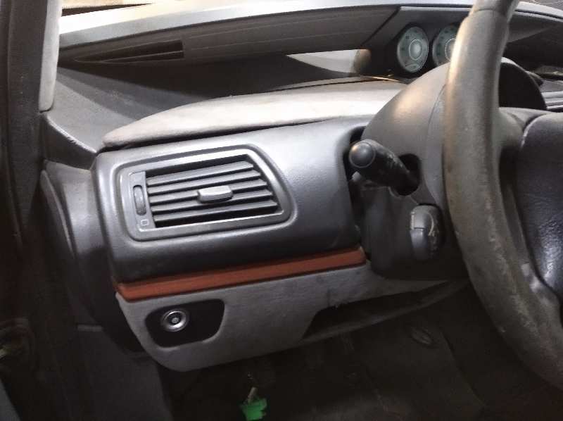 CITROEN C8 2.2 HDi Exclusive   |   02.04 - 12.06 foto 9