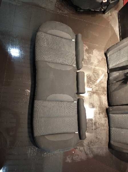 CONJUNTO ASIENTOS COMPLETO SEAT LEON (1P1) *   |   0.05 - ...