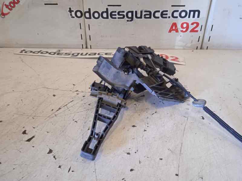 CERRADURA PUERTA DELANTERA DERECHA FORD FOCUS BERLINA (CAP) Ambiente (D)