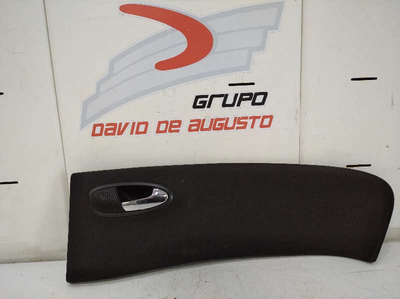 GUARNECIDO PUERTA TRASERA DERECHA SEAT LEON (1P1) *   |   0.05 - ...