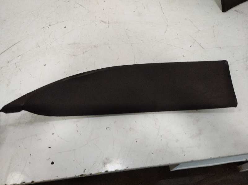GUARNECIDO PUERTA TRASERA DERECHA SEAT LEON (1P1) *   |   0.05 - ...