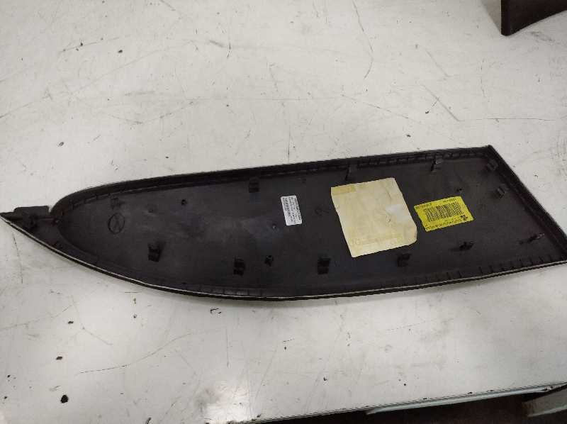 GUARNECIDO PUERTA TRASERA DERECHA SEAT LEON (1P1) *   |   0.05 - ...