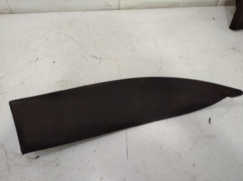 GUARNECIDO PUERTA TRASERA IZQUIERDA SEAT LEON (1P1) *   |   0.05 - ...