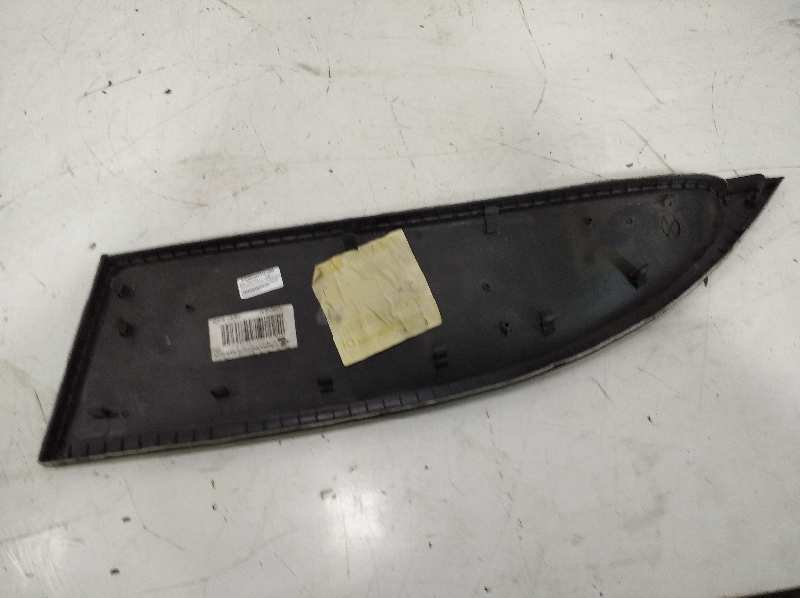 GUARNECIDO PUERTA TRASERA IZQUIERDA SEAT LEON (1P1) *   |   0.05 - ...