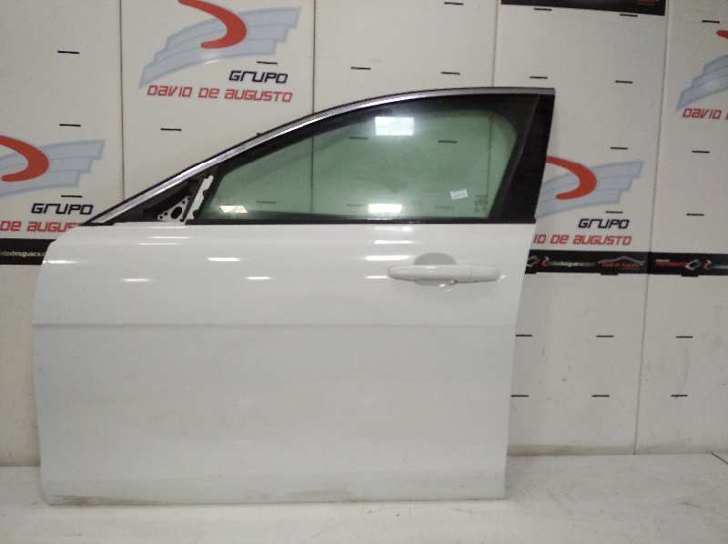 PUERTA DELANTERA IZQUIERDA JAGUAR XE Portfolio   |   10.14 - 12.18