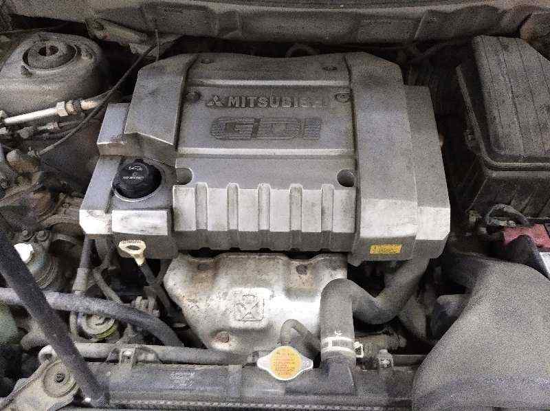 MITSUBISHI SPACE WAGON (N80/N90) 2.4 Family   |   10.98 - ... foto 10