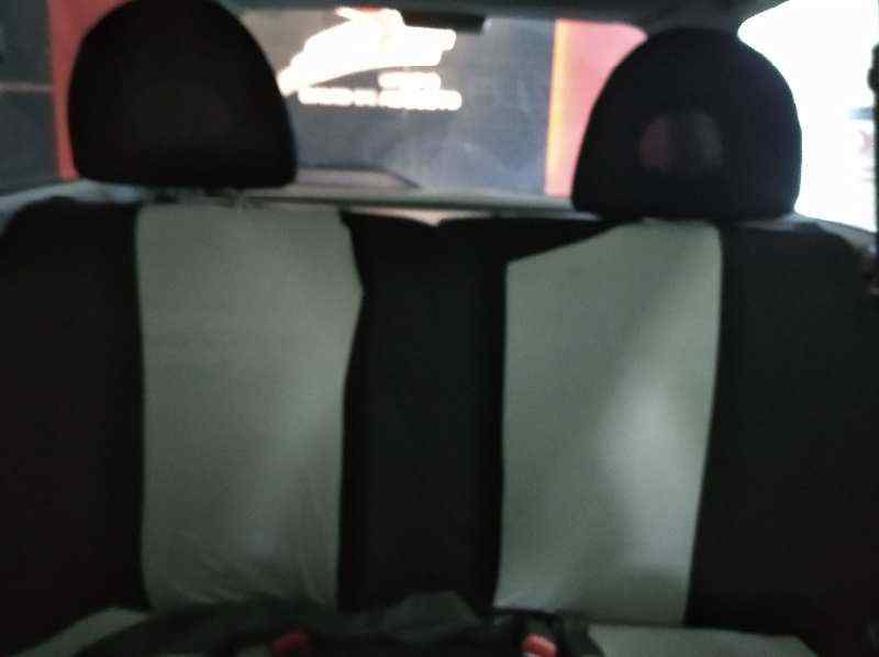 MITSUBISHI SPACE WAGON (N80/N90) 2.4 Family   |   10.98 - ... foto 11