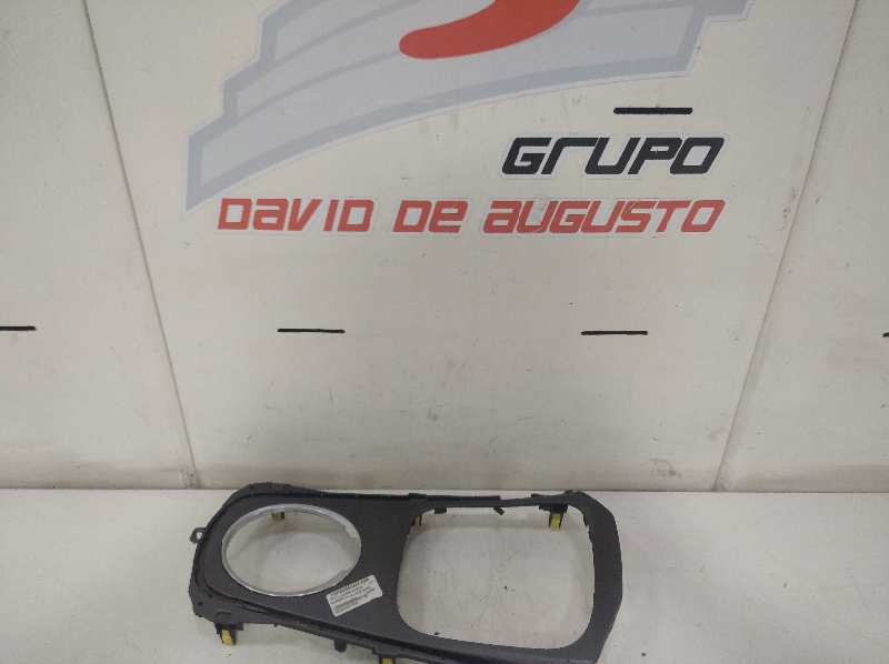 GUARNECIDOS PALANCA CAMBIO TOYOTA AVENSIS Advance   |   02.15 - 12.18