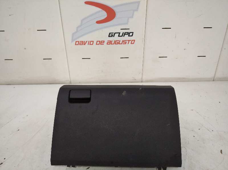 GUANTERA TOYOTA AVENSIS Advance   |   02.15 - 12.18