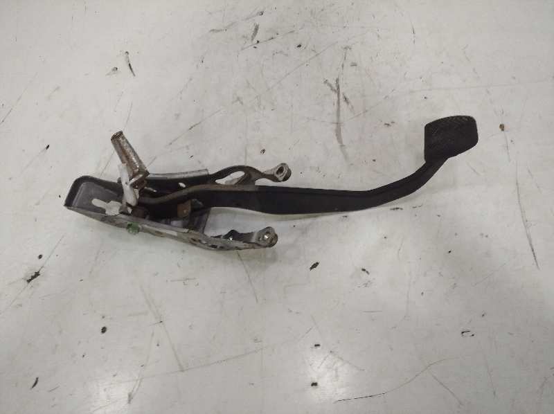 PEDAL EMBRAGUE TOYOTA AVENSIS Advance   |   02.15 - 12.18