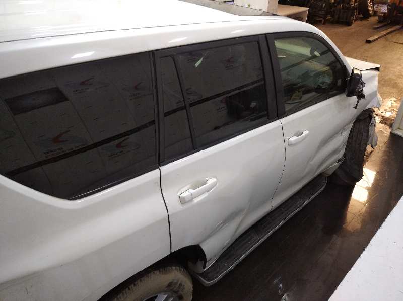 TOYOTA LAND CRUISER (J15) Premium   |   10.09 - 12.10 foto 6