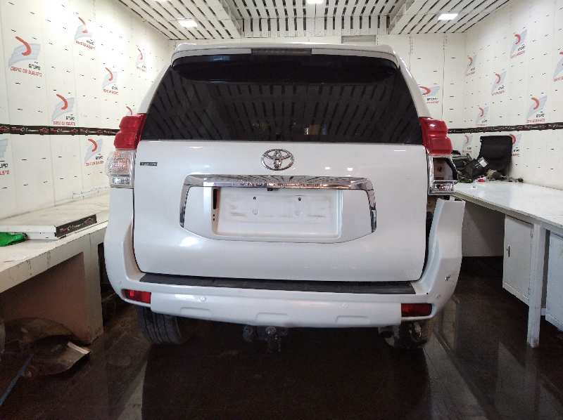 TOYOTA LAND CRUISER (J15) Premium   |   10.09 - 12.10 foto 8