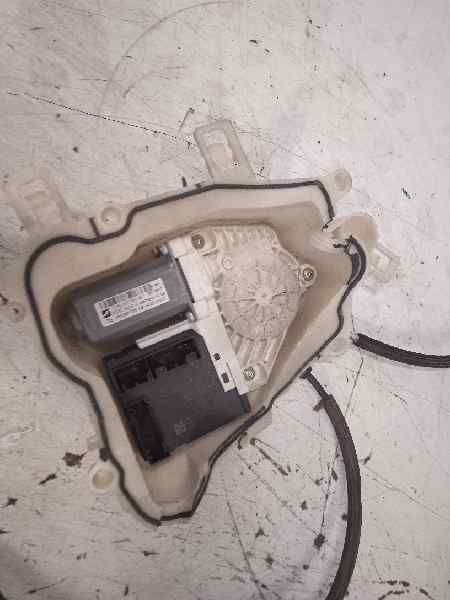 ELEVALUNAS DELANTERO IZQUIERDO SEAT ALTEA (5P1) Last Edition   |   02.15 - 12.15